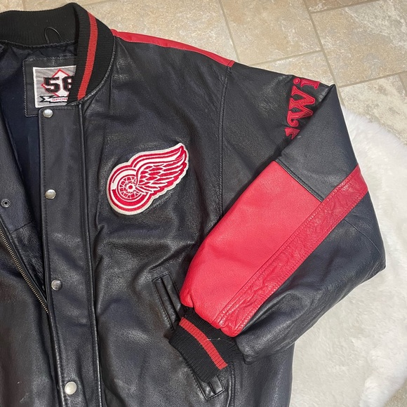 Jacket - Picture 3 of 7